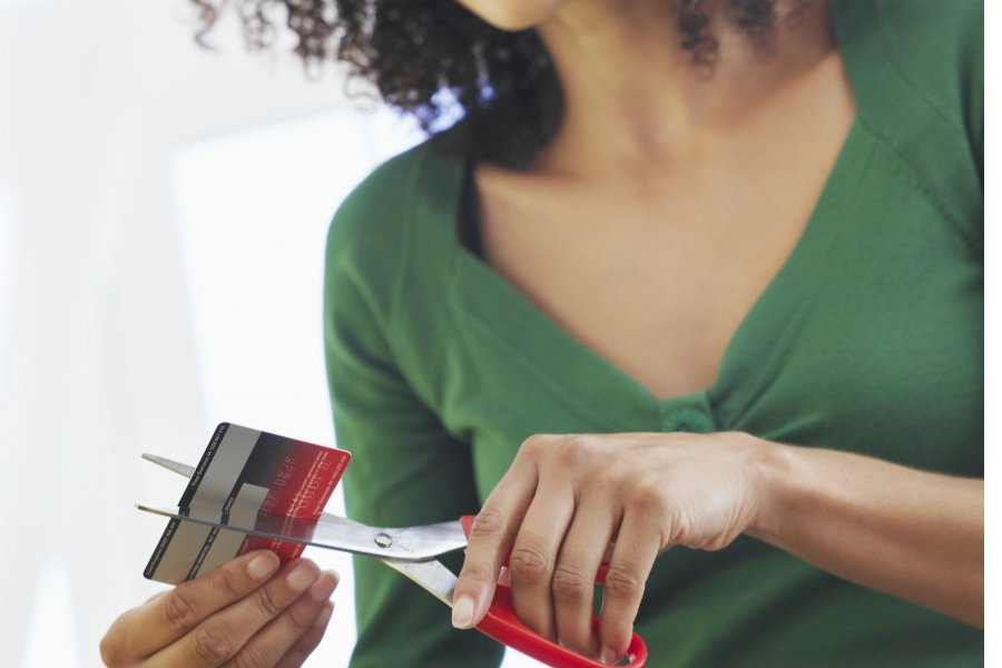 cut up a credit card if it has a balance